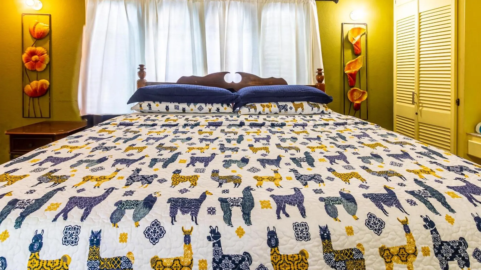 Beach House In Crown Point- Walk To The Beach Bon Accord Village 0*,  Trinidad & Tobago