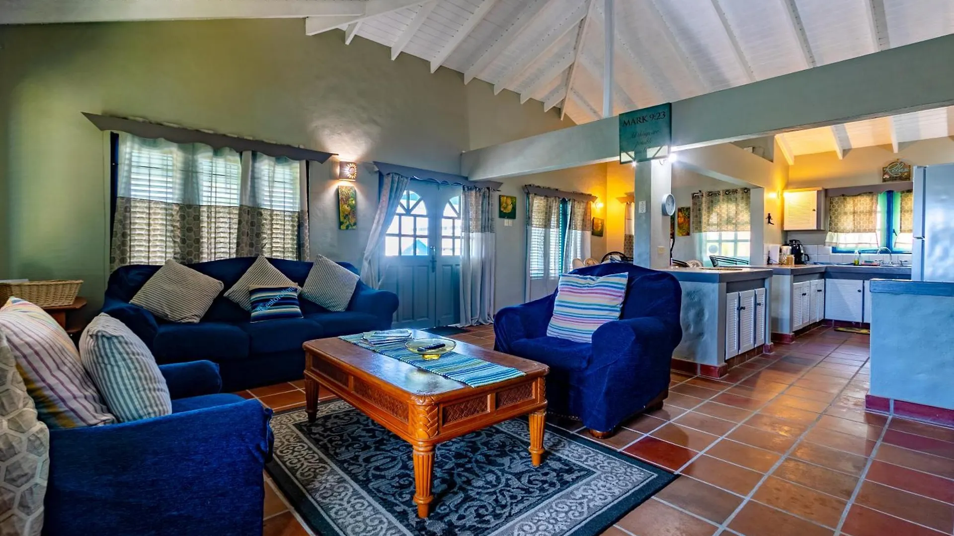 Beach House In Crown Point- Walk To The Beach Bon Accord Village