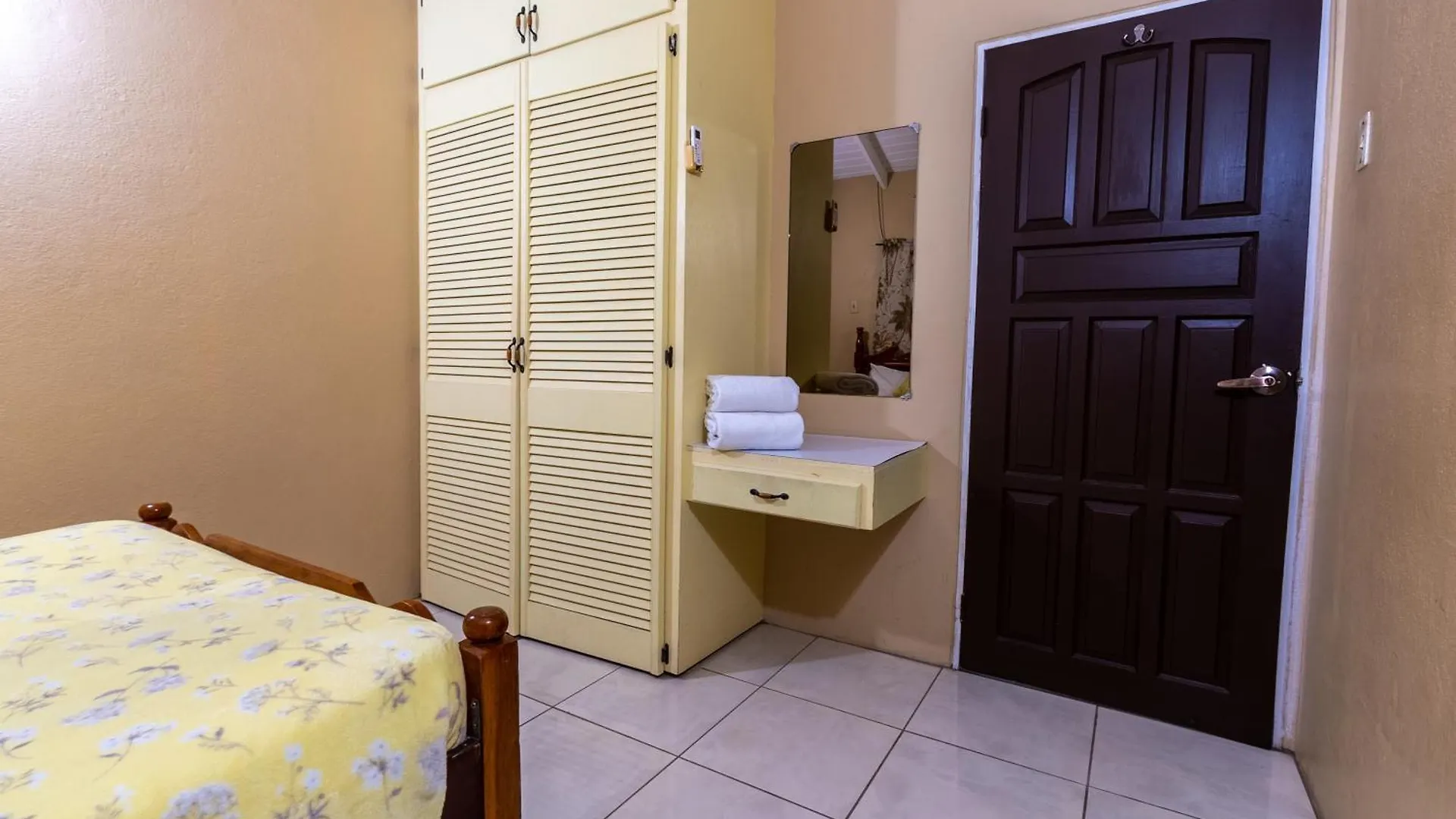아파트 Beach House In Crown Point- Walk To The Beach Bon Accord Village